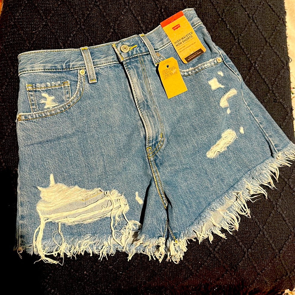 Levi high-waisted mom shorts